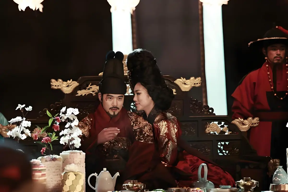 《奸臣》未删减版免费在线观看-韩国电影奸臣HD高清完整版-无广告播放