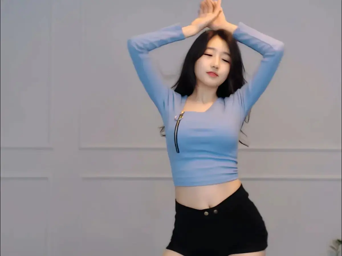 《onlyfans每日大赛》徐雅终极剪辑抢先看-每日大赛在线观看免费高清-抖音爆款徐雅高能瞬间完整版-加长版无删减资源