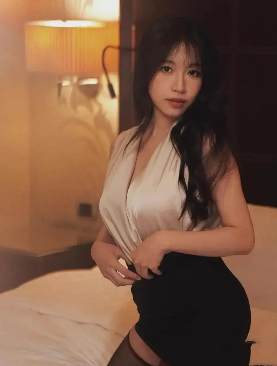 《小凤新婚》全集完整版在线免费放送-苏畅艾熙双人演绎高清直链-小凤新婚免登录极速秒存无弹窗