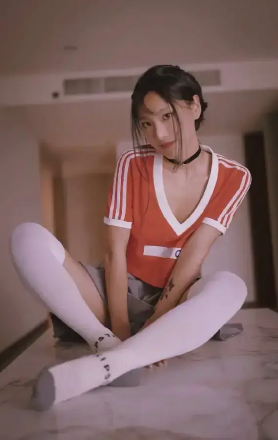 《刘玥合集》经典完整版抢先看-刘玥单挑三黑留学视频高清免费在线观看-海外留学生人气作品蓝光典藏-刘玥合集全记录无广告播放
