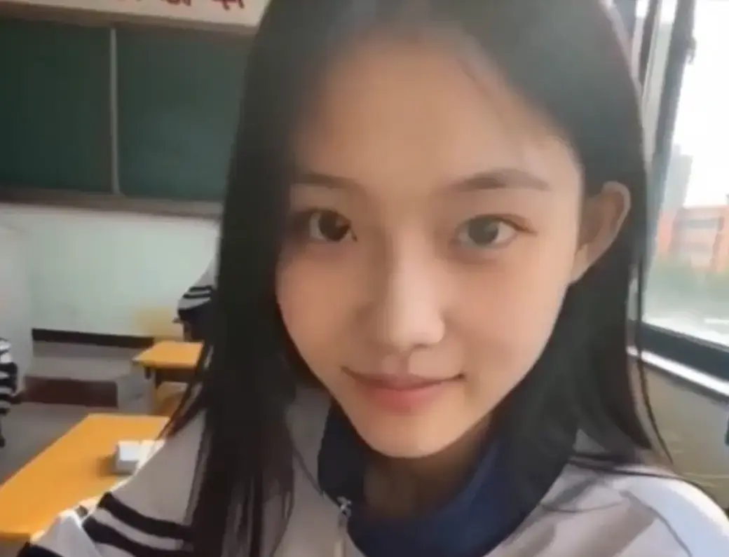 《我的十八岁女友》全集无删减在线播放 - 4K蓝光画质高甜治愈 - 无广告免费在线观看